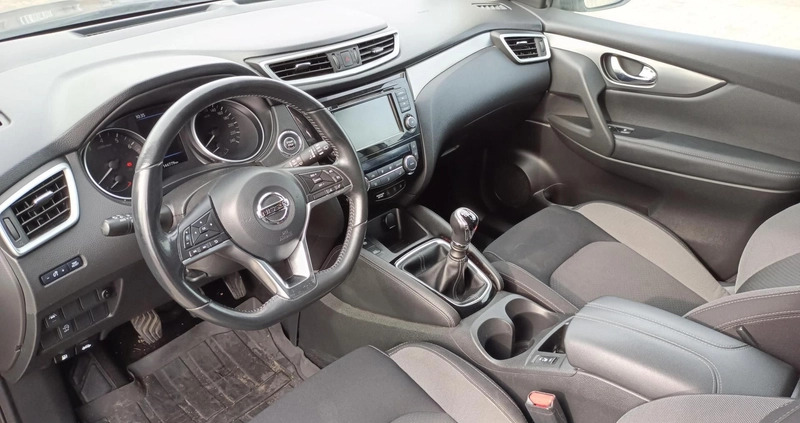 Nissan Qashqai cena 66600 przebieg: 144779, rok produkcji 2018 z Rawa Mazowiecka małe 301